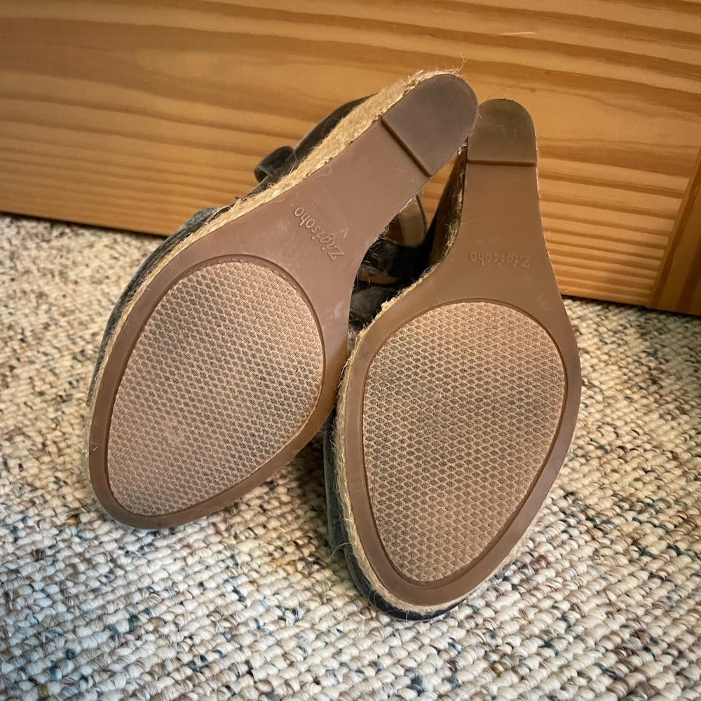Faux velvet wedges